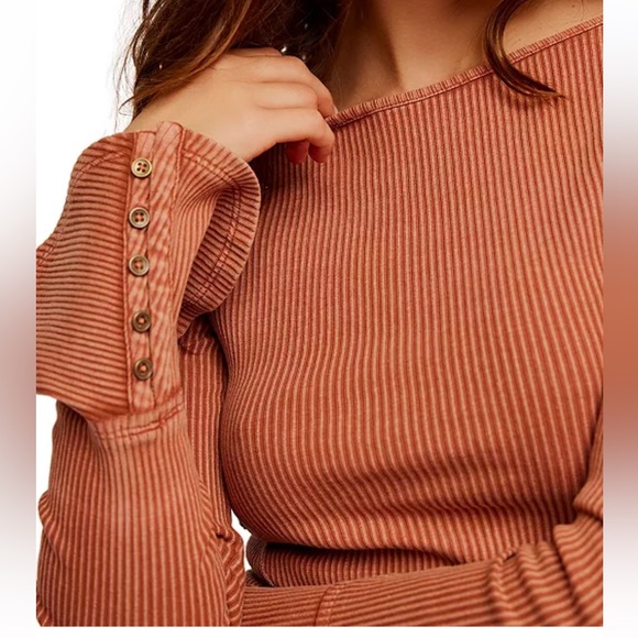FREE PEOPLE Women's Soul Sister Ribbed Bell-Sleeve Top, SIZE XSMALL - Picture 4 of 15